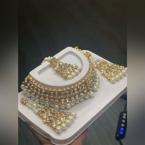 Beautiful choker set comes with different designs and materials